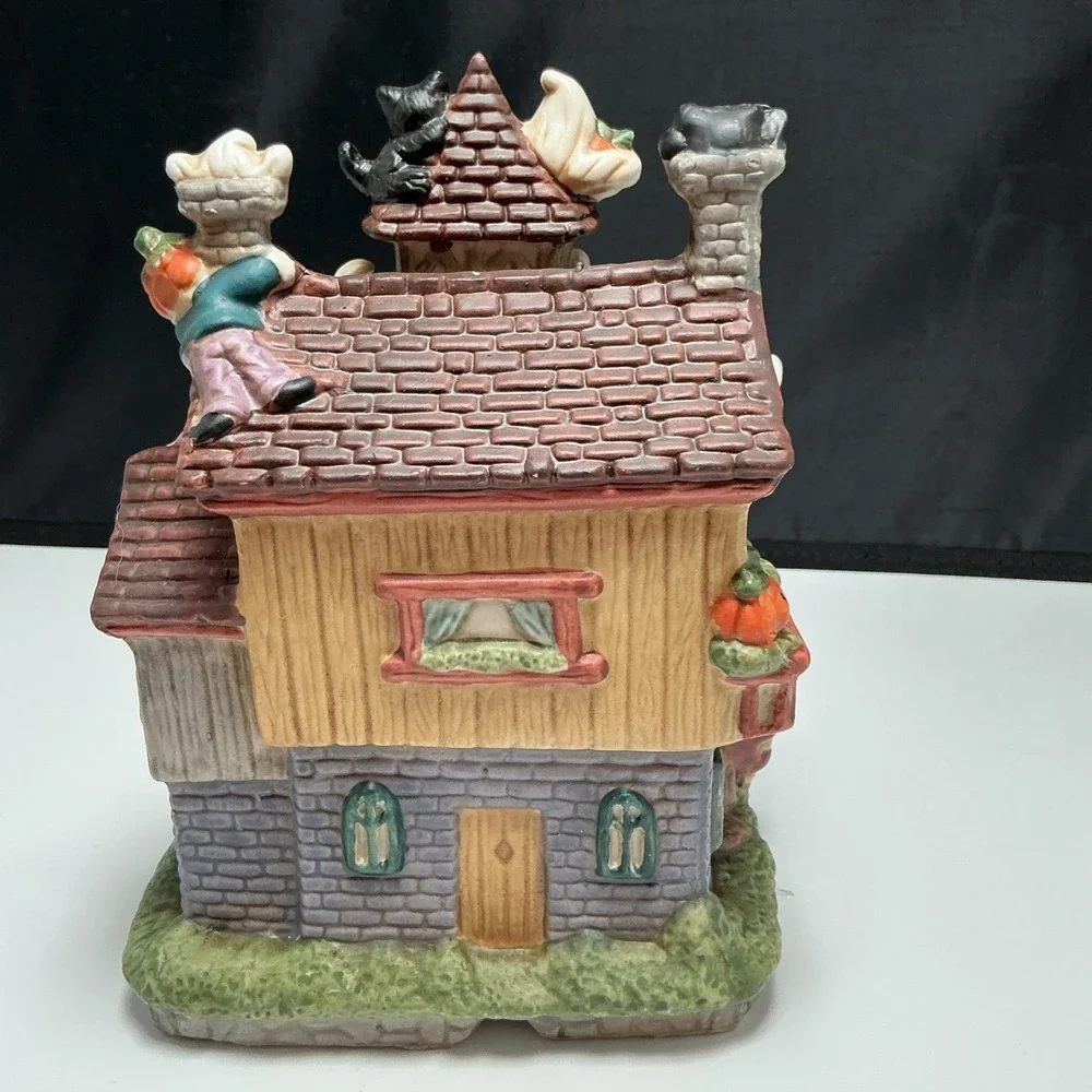 Vtg Ghoulsville Pumpkin Factory Halloween House Porcelain W/ Box - House Only